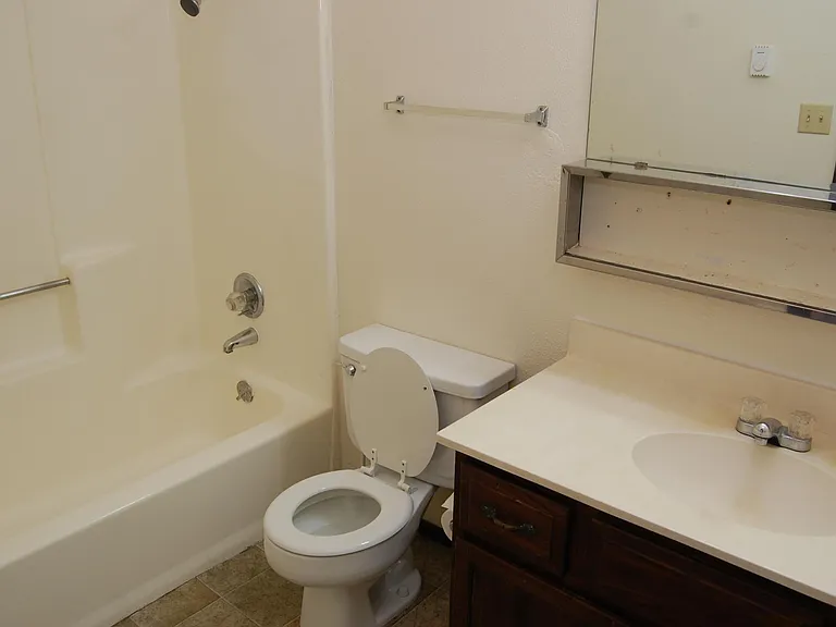 3123 Hillrise Dr #D — Photo 10