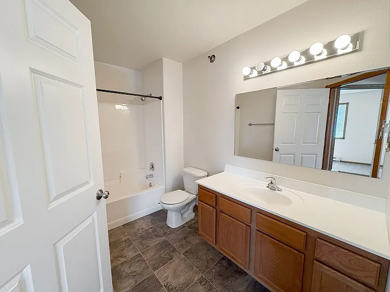 611 3rd Street NW — Photo 9