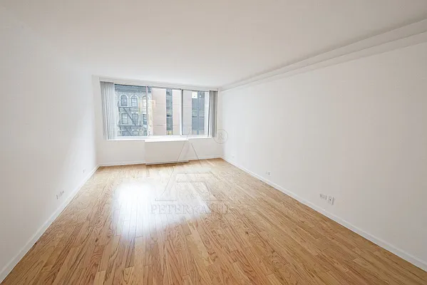 Rented by Peter Ashe | media 3