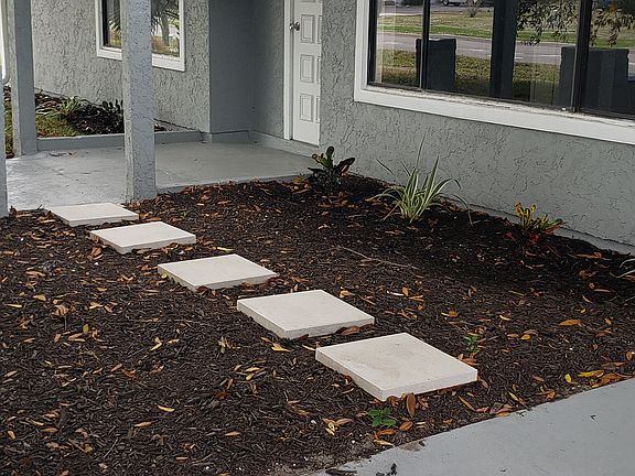 5th image of 3561 S Biscayne Dr