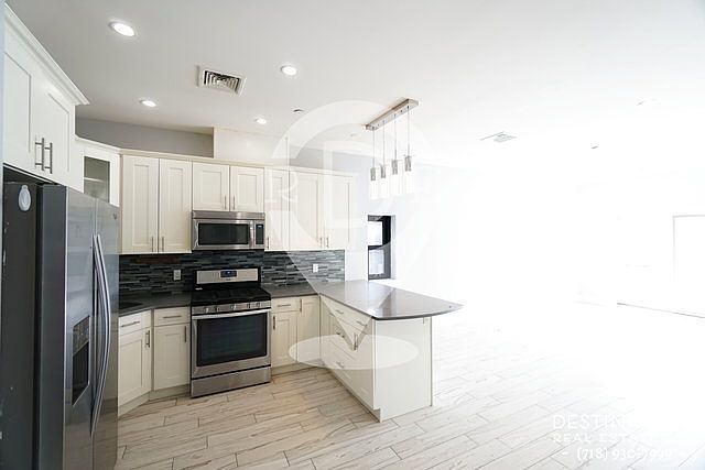 1st image of 540 5th Ave #3R