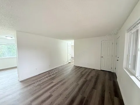 1315 Hickory St #9 — Photo 8