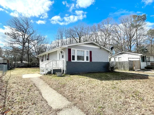 47463 Southampton Dr, Lexington Park, MD 20653