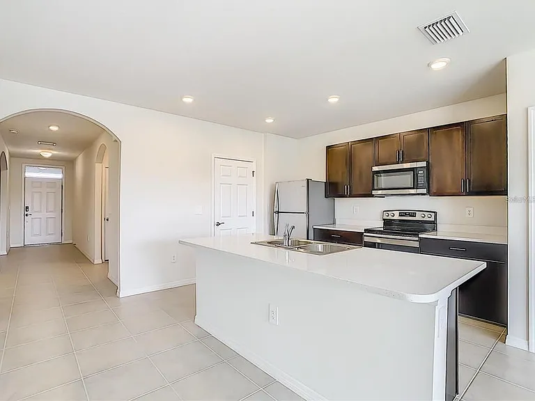 4203 Manatee Ln — Photo 12
