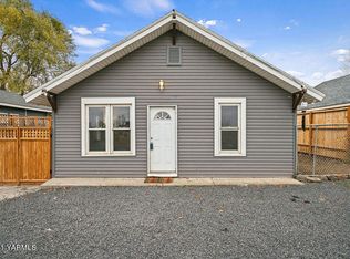 10710 Hughes Rd, Yakima, WA 98903