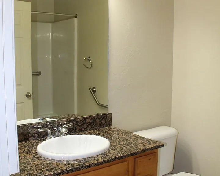 8410 Cottage Park Dr — Photo 11