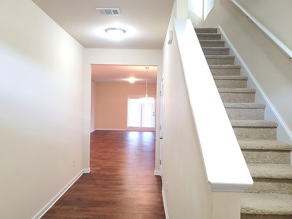 4th image of 217 Thimbleberry Dr