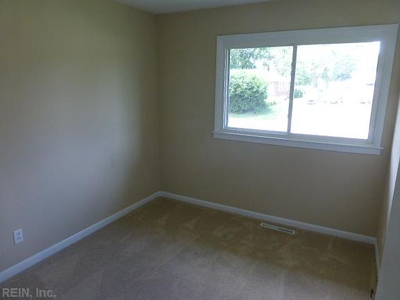 4th image of 115 Kingwood Dr