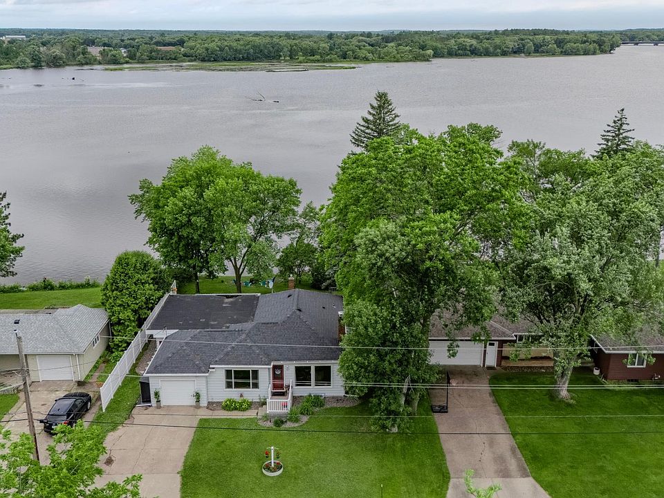 1st image of 1019 Riverview Dr
