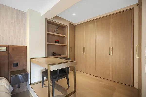 Sold by Nest Seekers International | media 26