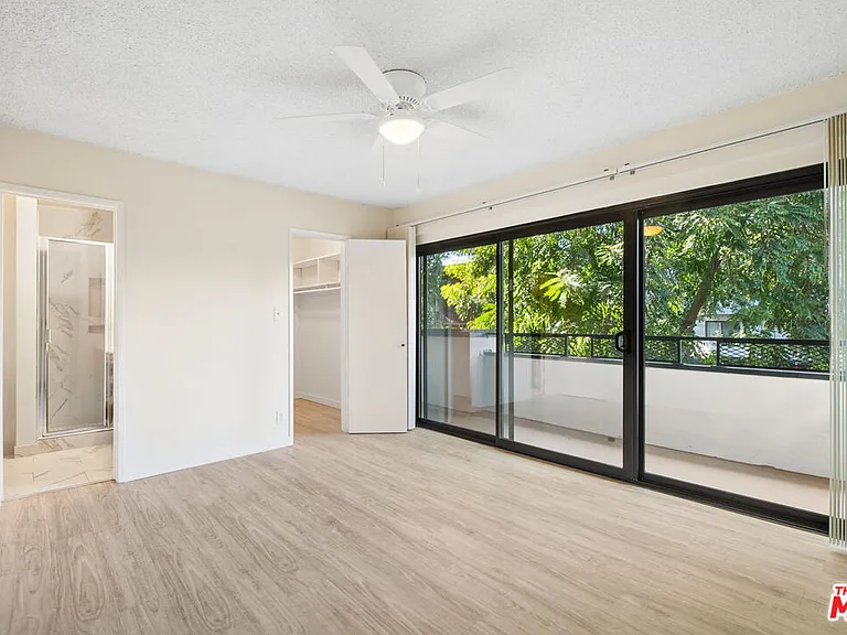 7540 Hampton Ave #202 — Photo 17