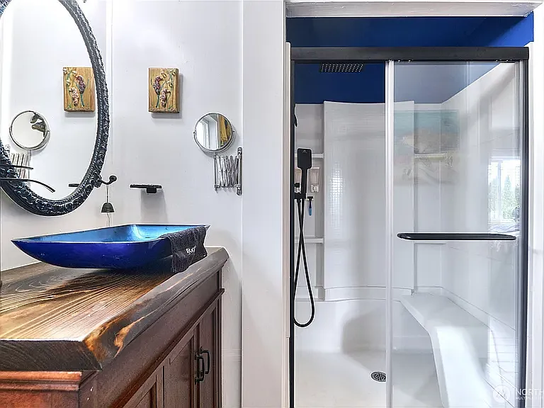 1555 Panorama Dr — Photo 11