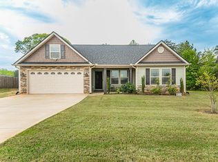 443 Roys Pl, Wellford, SC 29385