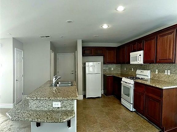 4th image of 4789 Essen Ct
