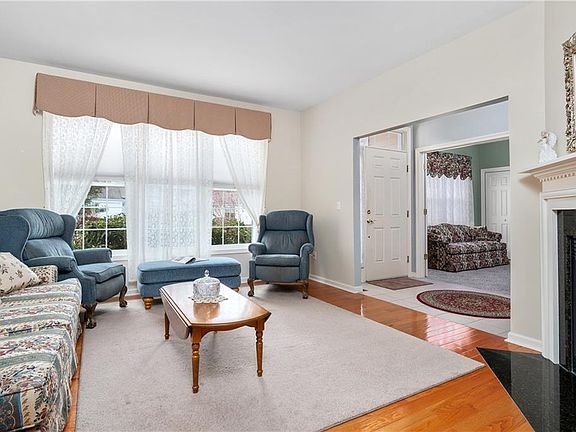 4th image of 170 Providence Pike Unit 14