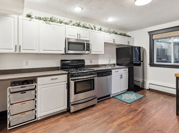 20 Lovett St Unit 2, Beverly, MA 01915