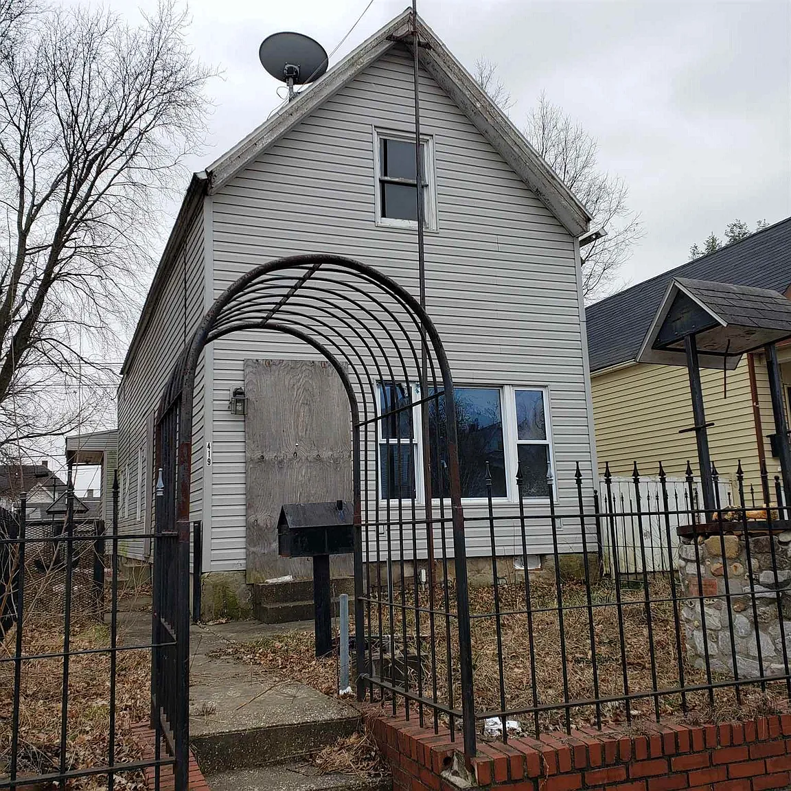 419 E Virginia St photo 1