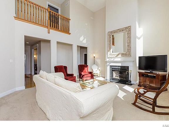 3rd image of 798 Thunder Hill Dr