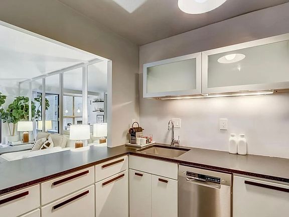 2nd image of 226 W Rittenhouse Sq APT 1518