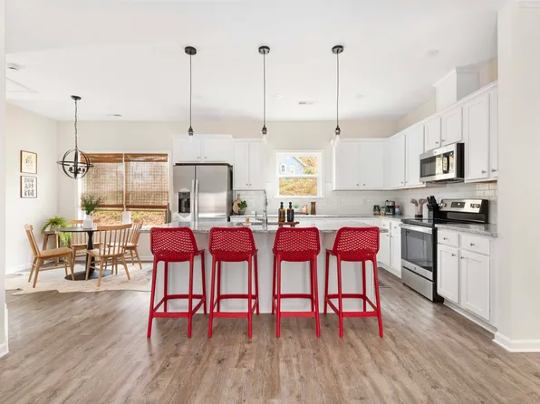 107 Robinson St, Belmont, NC 28012