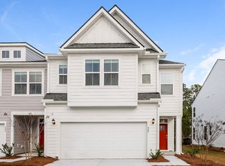 625 Trotters Ln, Moncks Corner, SC 29461
