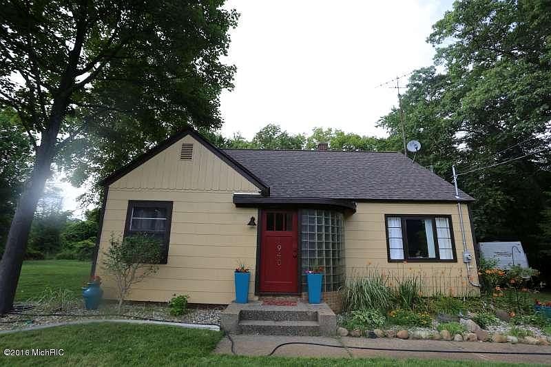 1st image of 1940 Lindberg Dr