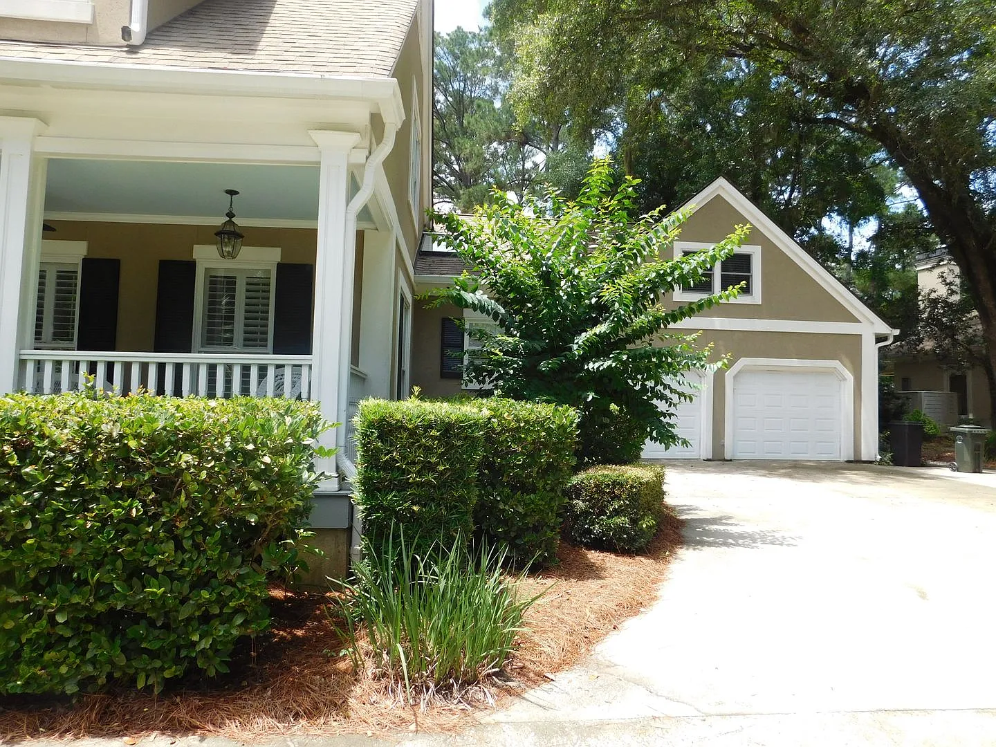 Expansive Unfurnished Spanish Wells Home Available for Rent — Photo 4