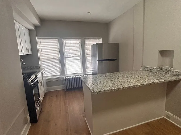 1521 N Franklin Pl — Photo 6