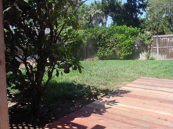 Private Fenched Yard