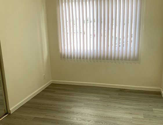 4th image of 21261-21275 Hathaway Ave #21269