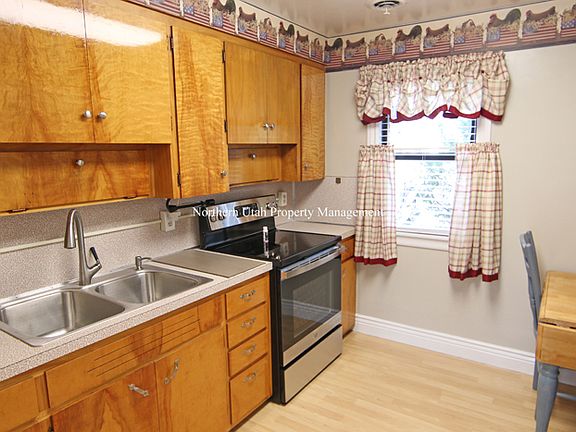 5 Kitchen_09192023