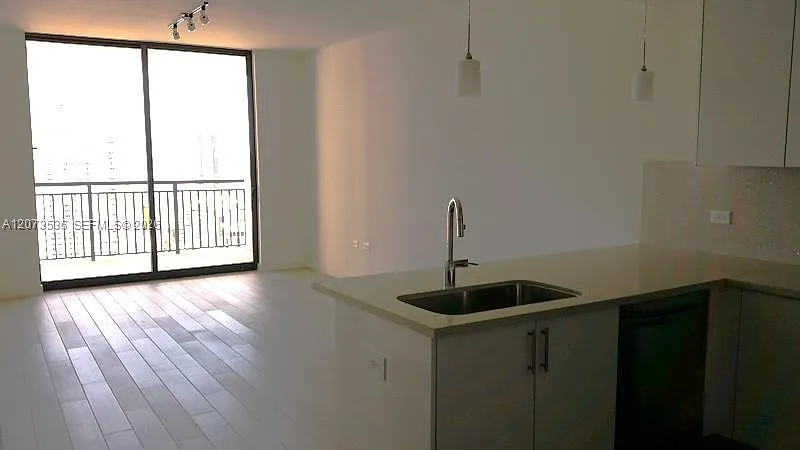 Nine At Mary Brickell Vil — Photo 4