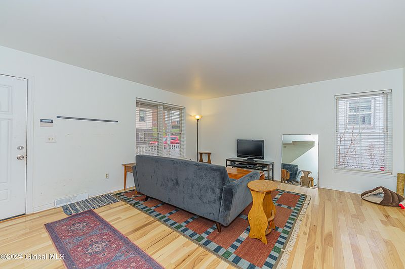 4th image of 105 3rd Avenue