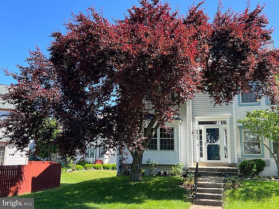 2nd image of 8413 Meadow Green Way