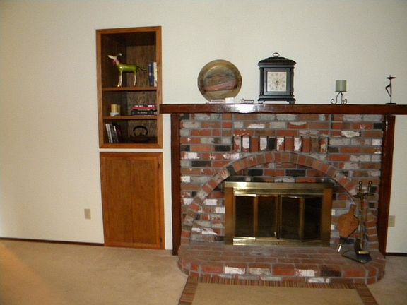 4th image of 11810 Hallstrom Dr NW
