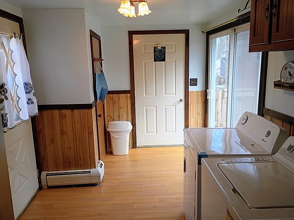 4th image of 112 Mannville St