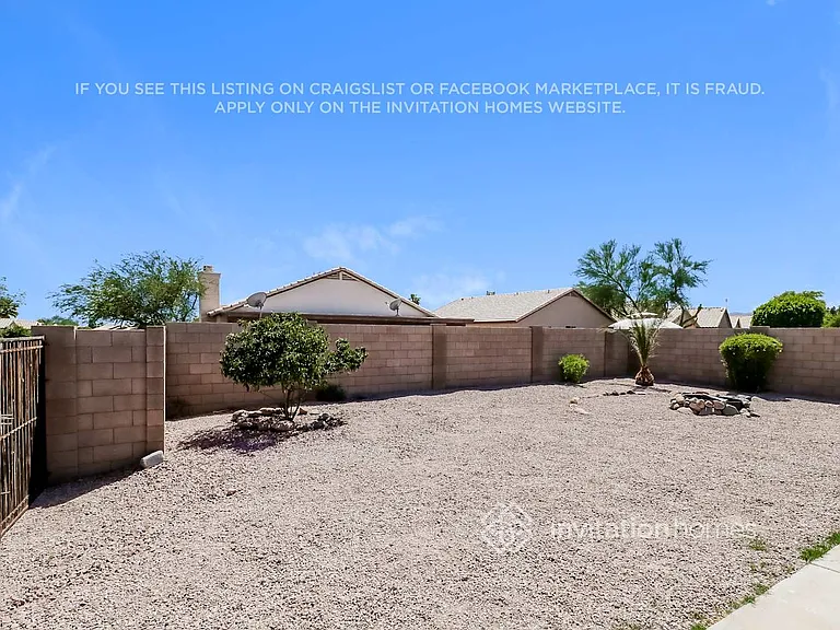 15901 W Elm St — Photo 15