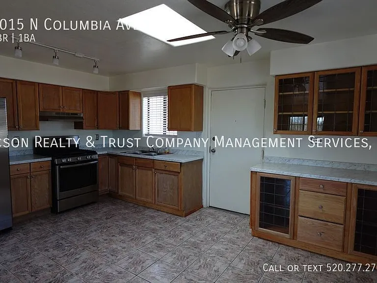 1015 N Columbia Ave — Photo 8