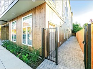 MF 17 - SE Woodward, Portland, OR 97206