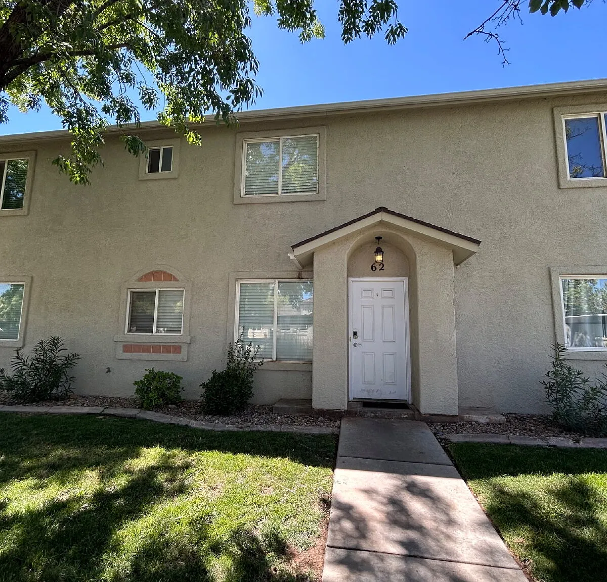 1 bed, 1.0 bath, $550 — Photo 1