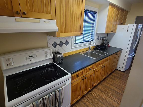 2nd image of 350 Campbell Ave