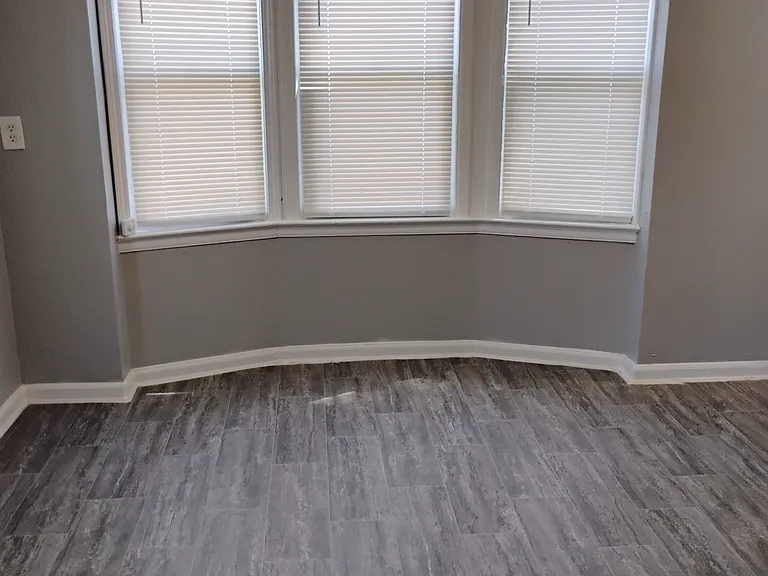 12011 Plainview Ave — Photo 3