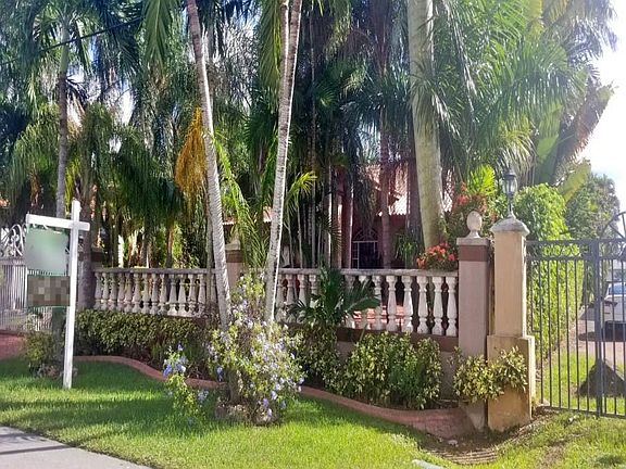 2nd image of 13730 SW 30th St