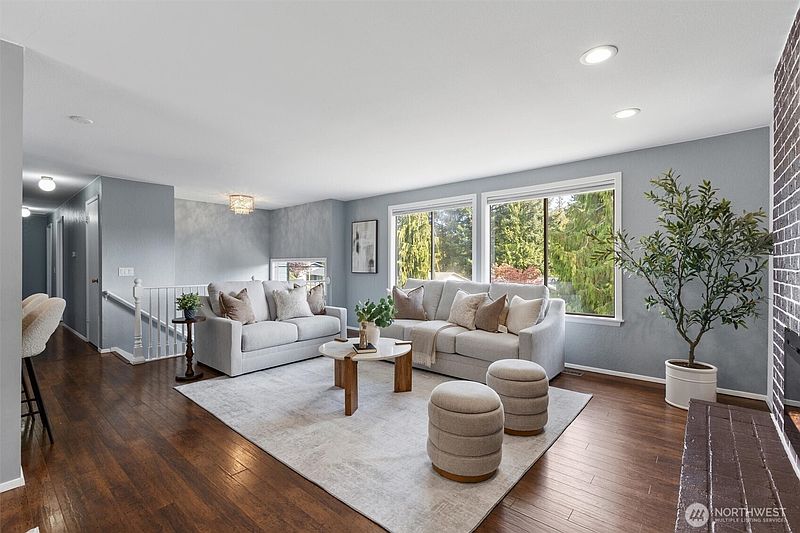 4th image of 20308 13th Drive SE