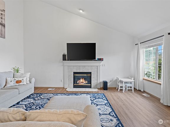 3rd image of 20313 13th Avenue E