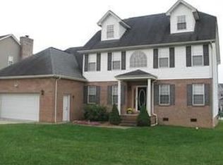 83 Derek Dr, Hurricane, WV 25526