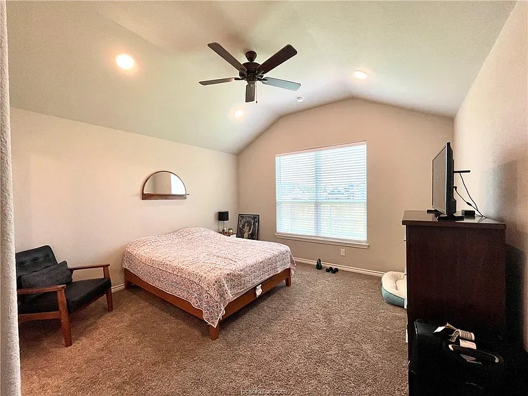 1918 Meridian Ct — Photo 11