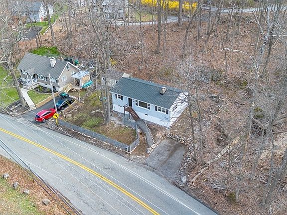 2nd image of 67 Breakneck Rd