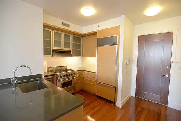 Rented by Battery Park Realty | media 19