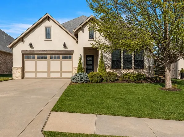 217 Pont Julienn Ct, Edmond, OK 73034